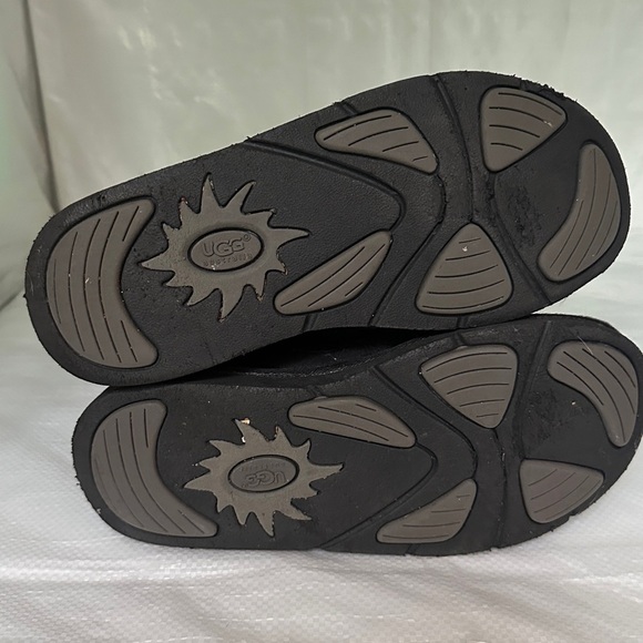 UGG Kensington Moto Buckle Boot 8 Black - Picture 6 of 6